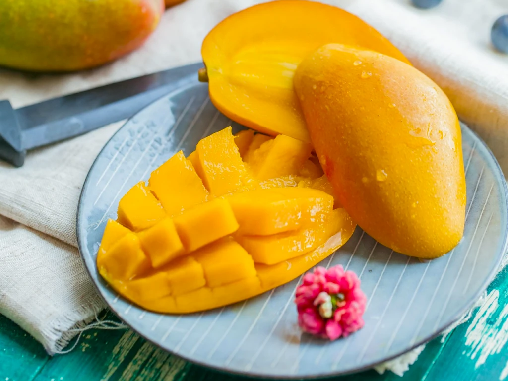 Mango, explicando los efectos de la marihuana al comer mango